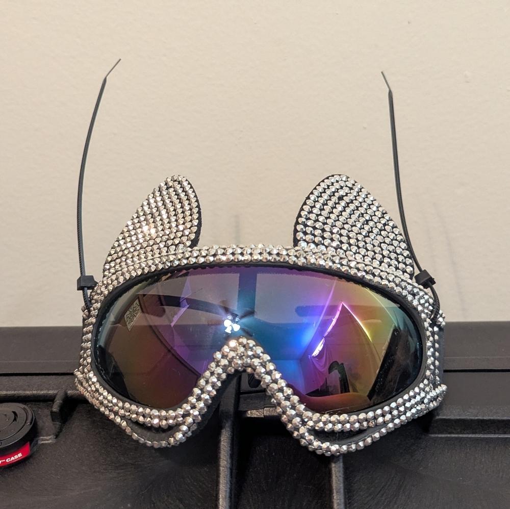 🟢 Rhinestone Bunny goggles OS